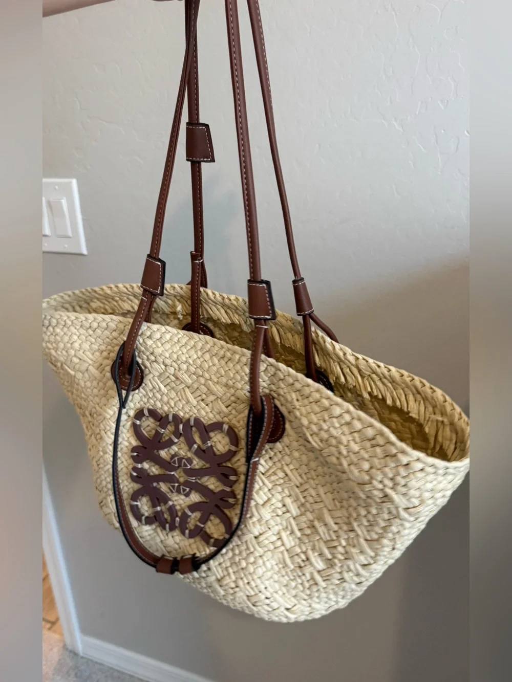 Straw Shoulder Tote Bag